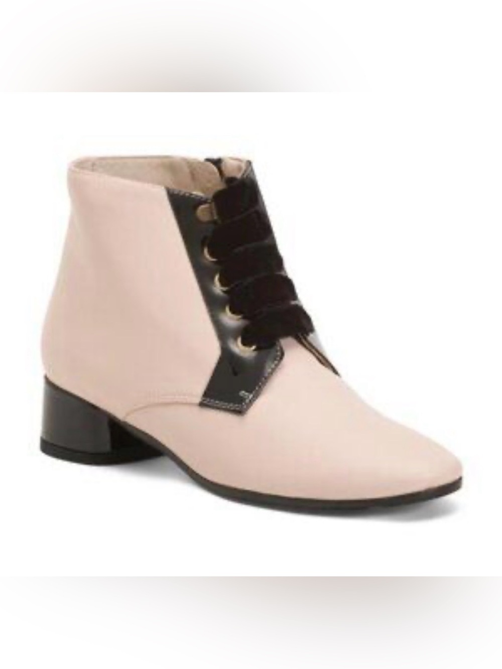 NWOB Amalfi by Rangoni Rebe bootie in soft blush leather. Size 6.5. MSRP $396